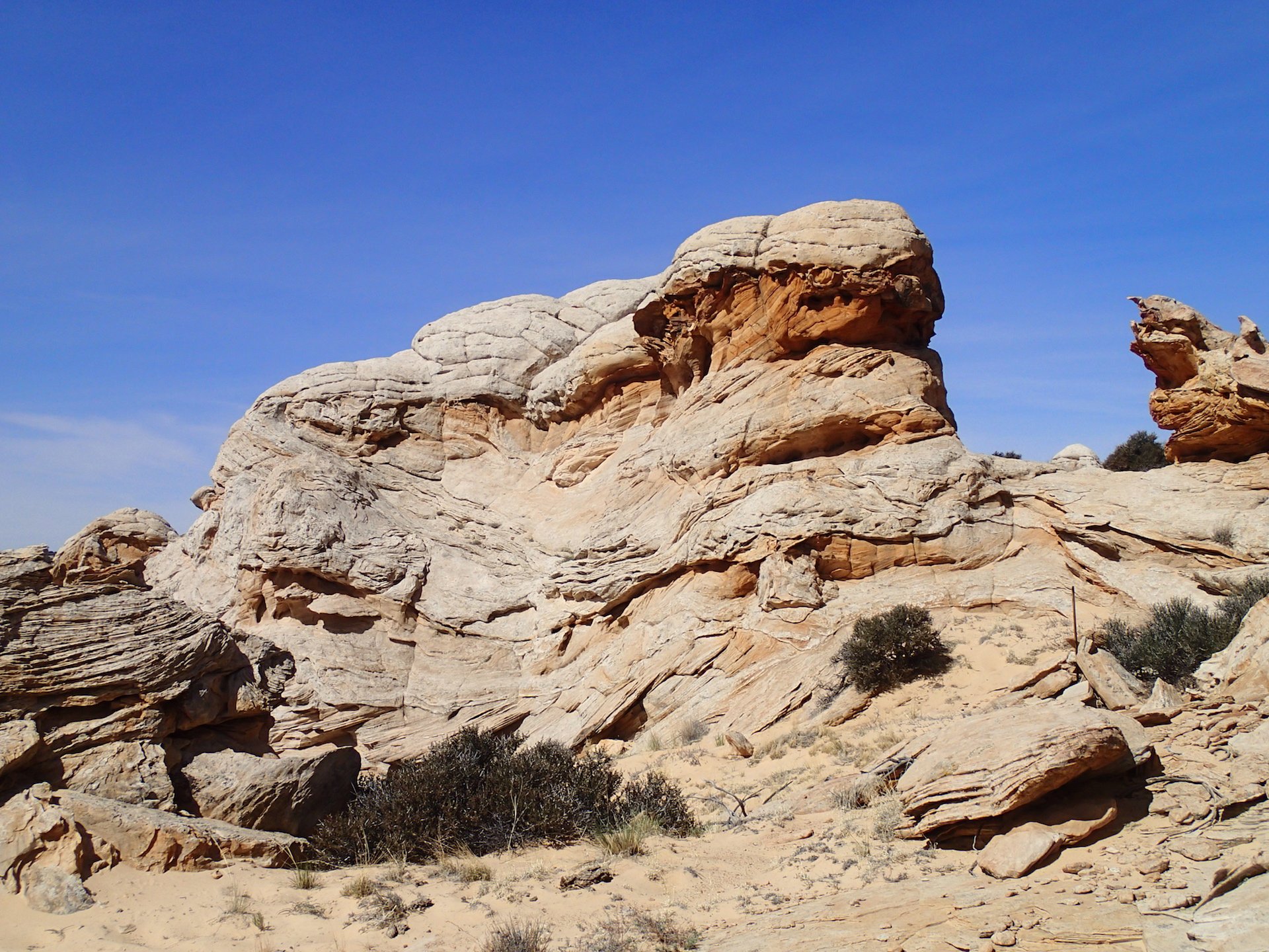 Mini White Pocket, Hole In The Rock Arch and White Pocket, Vermilion Cliffs, AZ